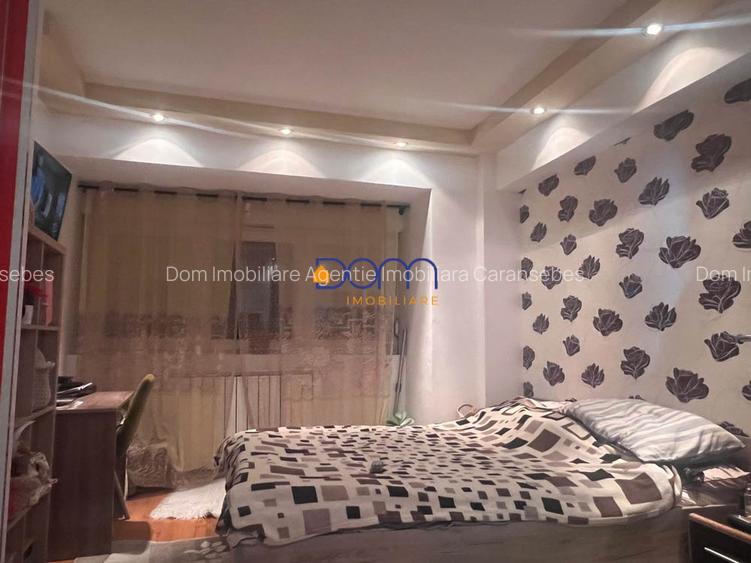 De vanzare apartament 4 camere ultracentral - 6