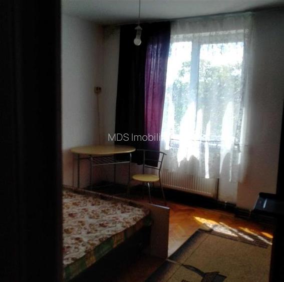 Apartament cu 3 camere linga Medicina - 2