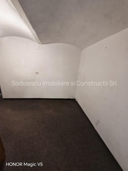 Casă cu destinație multiplă _ curte generoasă- Bălcescu - 15