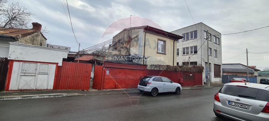 DE VANZARE Teren/Casa in zona Eroii Revolutiei - 6