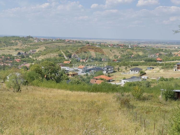 Teren  6.372mp Strs.Piersicilor/Str.Prunilor/Schimb cu Ap 4 camere - 2