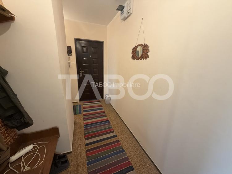 Apartament semidecomandat 4 camere 2 bai etaj 4 zona 1 Decembrie 1918 - 10