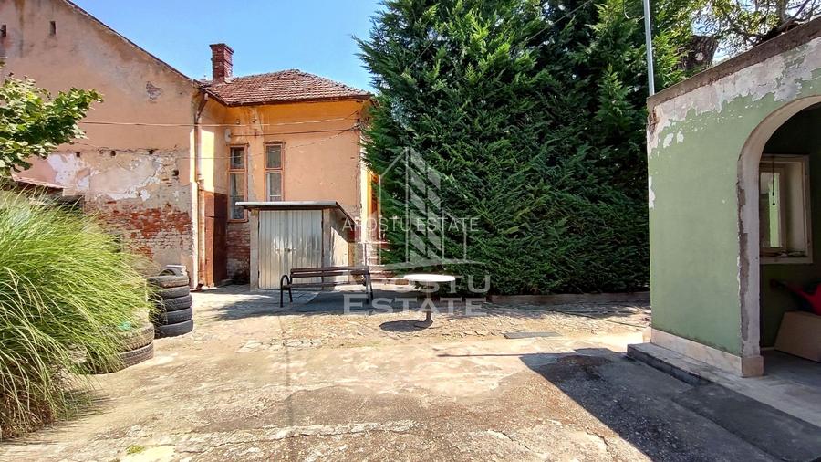 Casa la curte comuna 4 camere, zona Centrala - 23