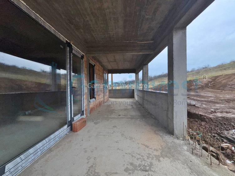 Casa de vanzare pe 3 nivele, Oradea, Bihor  V3928 - 2