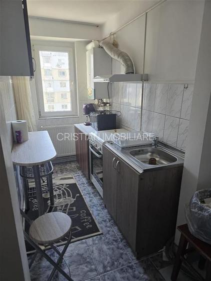 2 camere, etaj superior in bloc cu lift, Mobilat si Utilat - Viziru 3 - 7