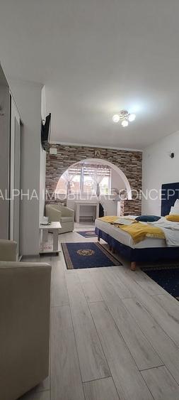 PENSIUNE+ SPATIU COMERCIAL - TROCADERO - 7