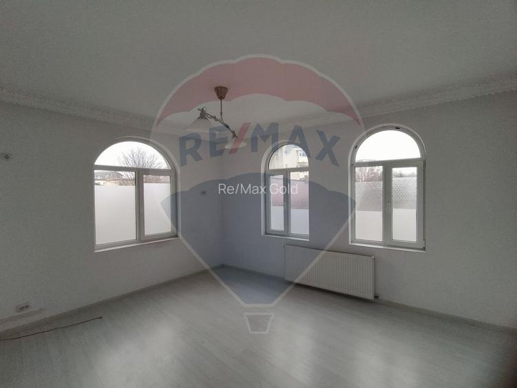 Spațiu de birouri central - Vilă 323 mp - Ideal sediu firmă / clinica - 12