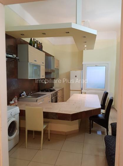 Vand apartament la casa 2 camere central Piata Catedralei - 11