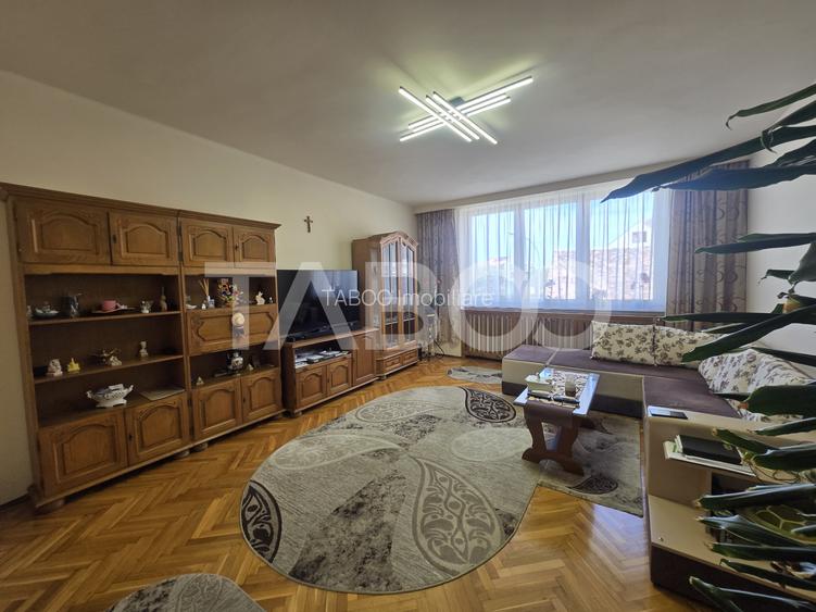 Apartament 5 camere de vanzare decomandat 182 mp zona Piata Cluj Sibiu - 2