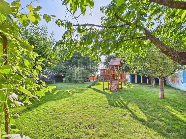 Vânzare casă P+M, 7 camere, 4 dormitoare, 4 băi, garaj 3 autoturisme - 7