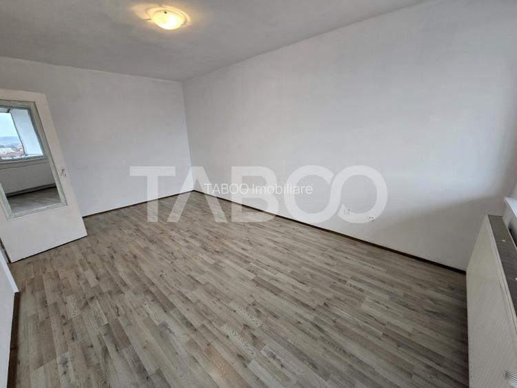 Apartament decomandat de vanzare cu 3 camere balcon zona Mihai Viteazu - 3