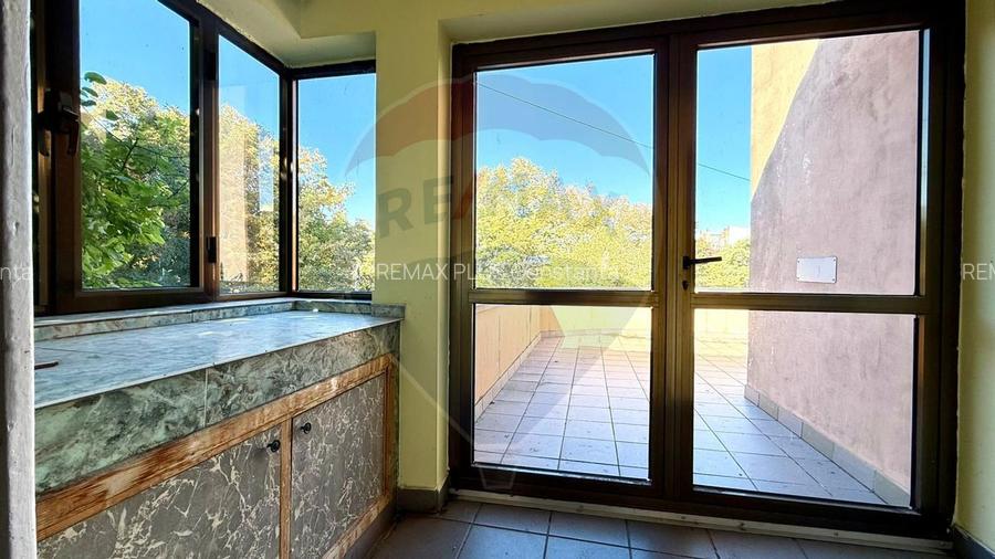 Casă / Vilă cu 5 camere de vânzare pe Bulevardul Ferdinand Constanta - 17