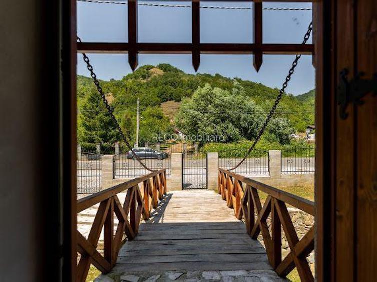 RECO PENSIUNE DE VANZARE IN JUDETUL CARAS SEVERIN - 13