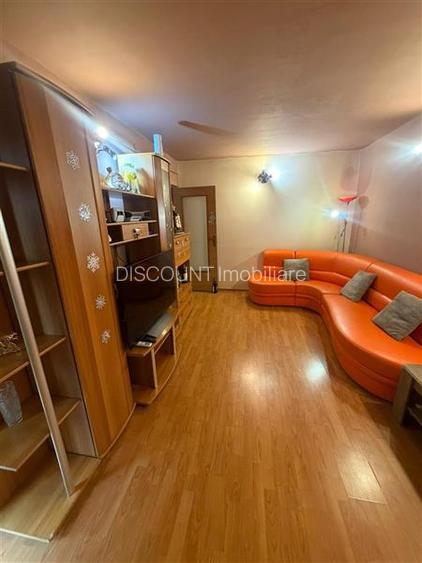 Apartament 3 camere zona 9 mai - 5