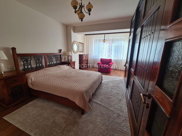 Duplex de lux în centrul stațiunii Mamaia – Eleganță la malul mării  270000 € - 27