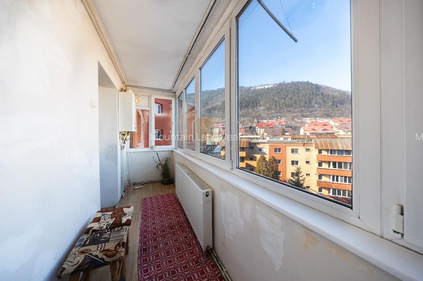 Apartament 3 camere, vedere superbă, Răcădău, str. Carpenului - 6