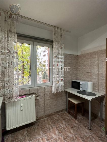 Apartament 4 camere - 3 minute de metrou - 5 minute de I.O.R - 26