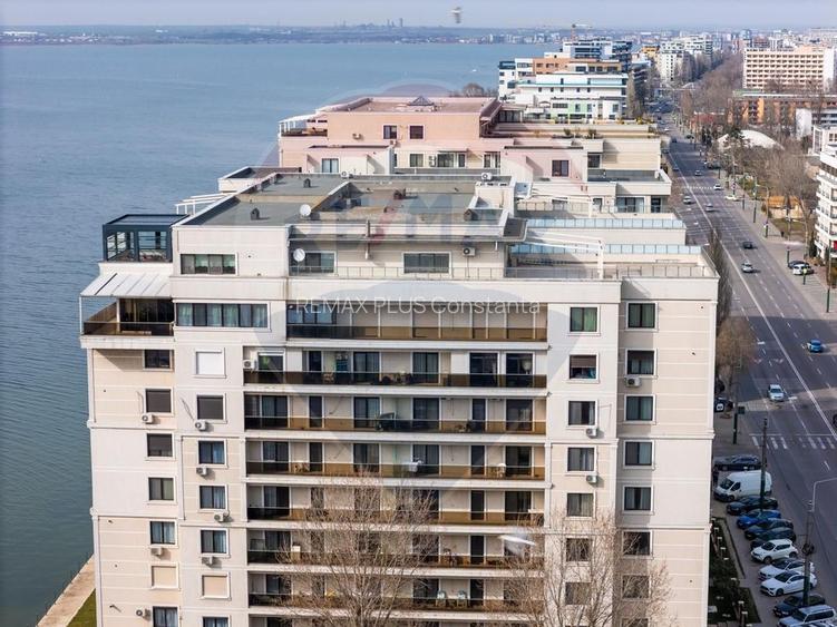 Penthouse de vanzare in Mamaia vedere frontala lac si marea Neagra - 2