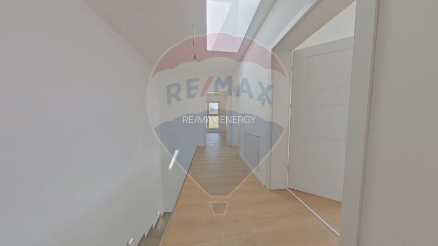 Casa/vila cu 5 camere, comision 0% la cumparator - 16