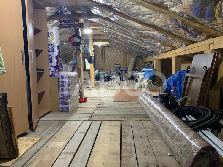 Casa 8 camere 7 bai 284 mp 225mp curte libera in Porumbacu de Sus - 22