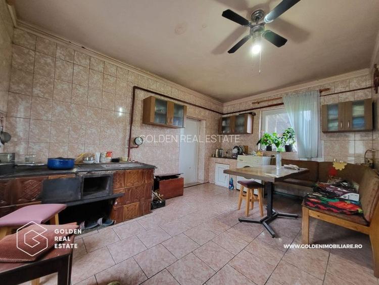 Casa mare, 3 corpuri de cladire, sat Lalasint - 7