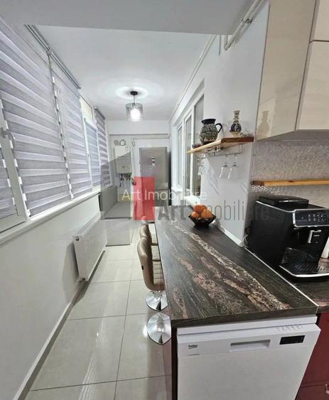 Vanzare apartament 3cam militari rezidence 72mp pret 110mii euro - 8