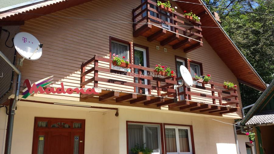 Pensiune turistică de vânzare în Lepșa – o oportunitate unică de afacere - 11