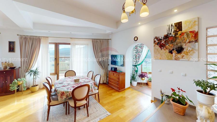 Casă / Vilă de Lux cu 5 camere de vânzare - 2