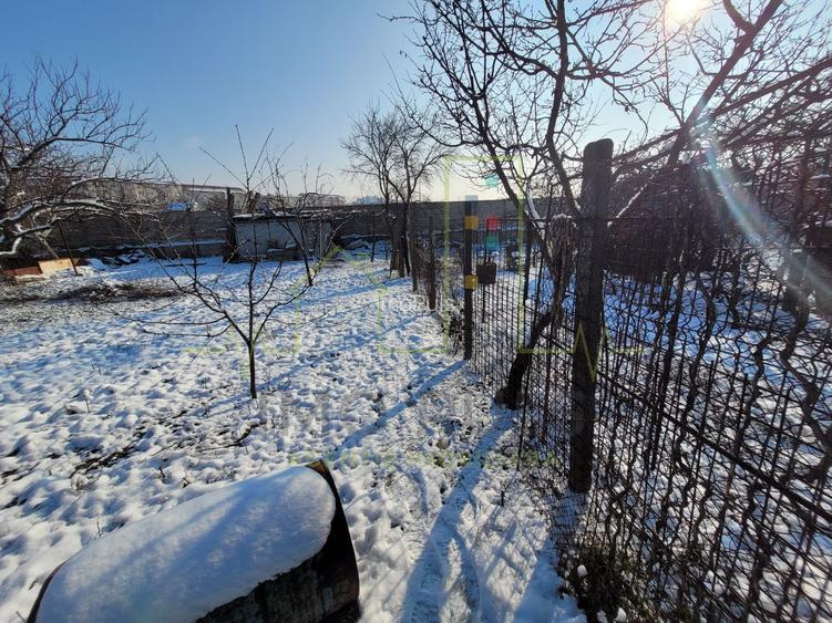 Zona Dambovita. 2 Case. Teren 933 mp. - 23