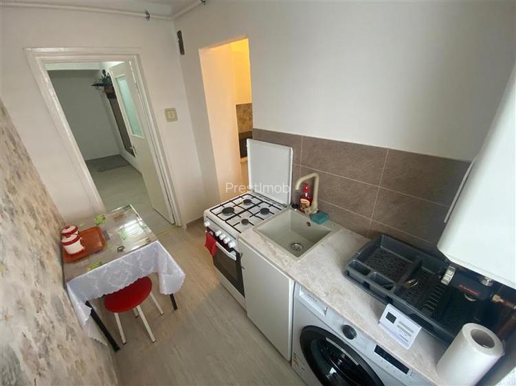 Apartament cu 3 camere de inchiriat in Dambu - 6