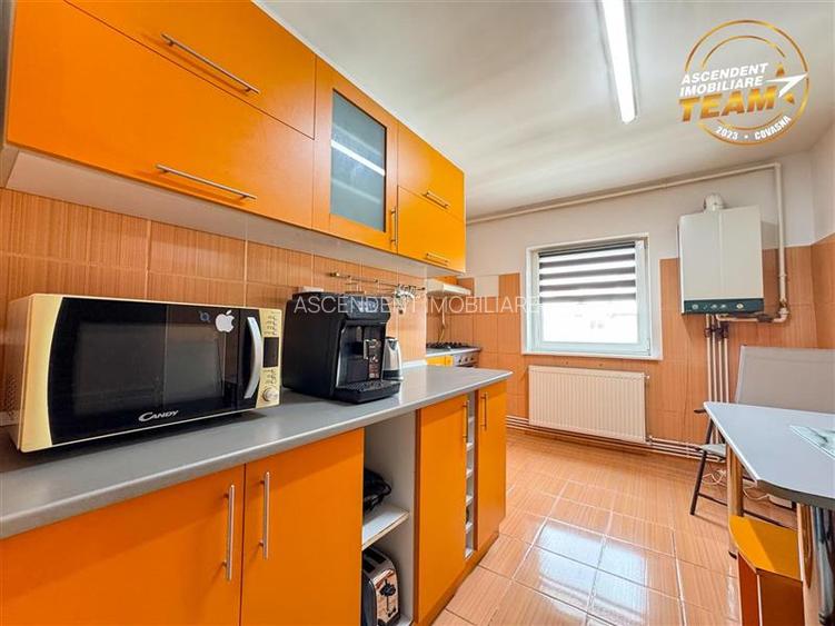 LIVE! Apartament cochet, zona centrala, 2 locuri de parcare, Sfantu Gheorghe - 2