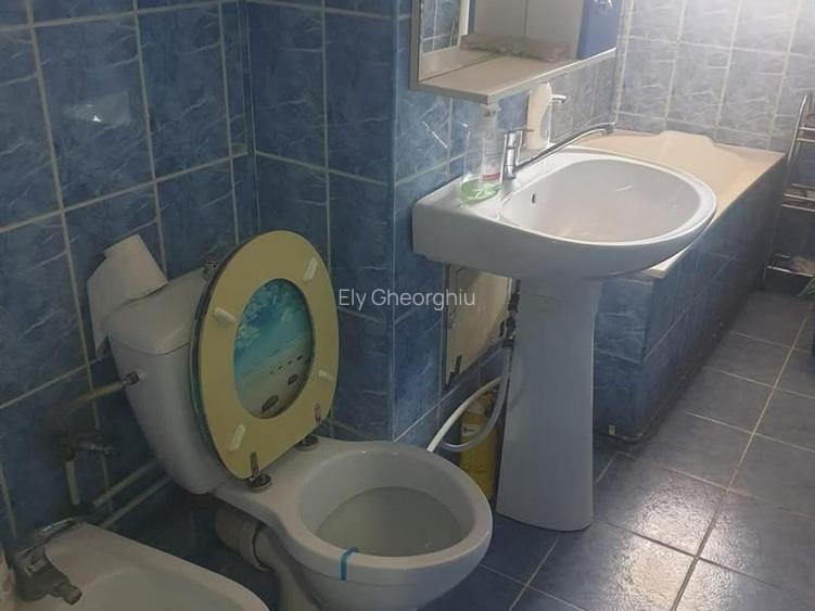 Apartament cu 3 camere Calafat - 7