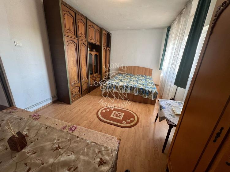Apartament decomandat 3 camere 64 mp-2 balcoane-Zona Sensul Vechi