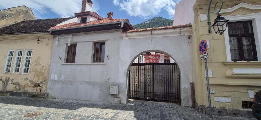 Casa unica Str Cerbului, Centru, singur in curte