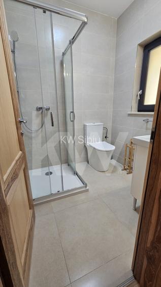 Casa moderna de inchiriat, cu garaj generos – Tocile, Sadu - 17