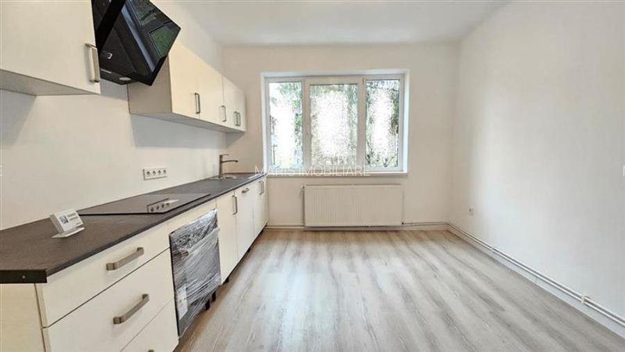 Apartament 3 camere etaj 2 zona 7 Noiembrie UMF Spitale - 2