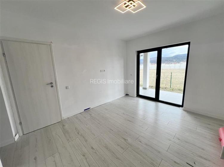 Casa individuala Cristian incalzire in pardoseala si garaj - 24