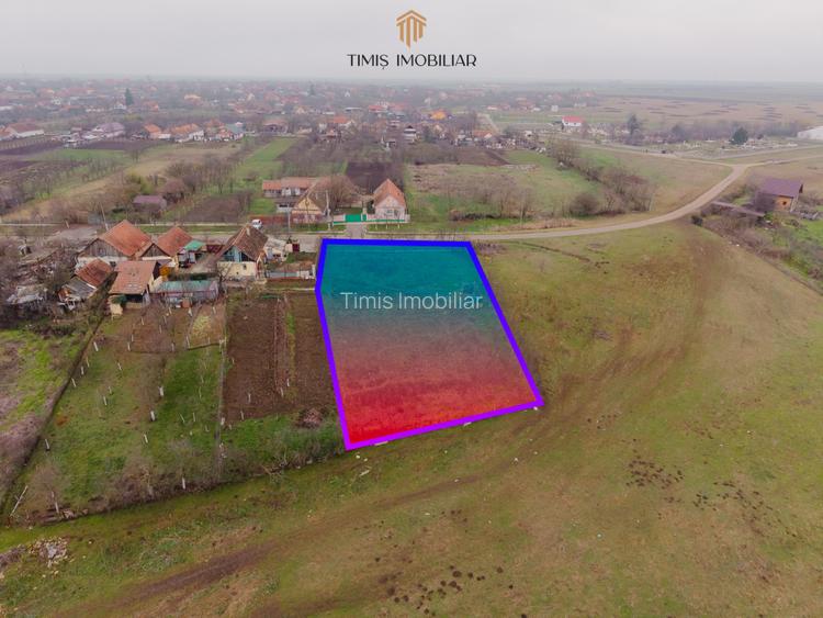 Teren Ianova 1200 mp, vatra satului | asfalt, utilitati | Comision 0% - 8