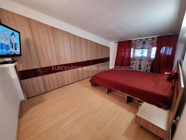 Apartament 3 camere decomandat, zona Km 4-5, bloc nou - 4