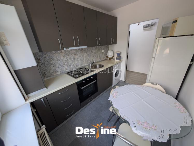 Apartament central cu 2 camere de 41 mp la etajul 2, baie cu geam, pe str. Arcu - 8