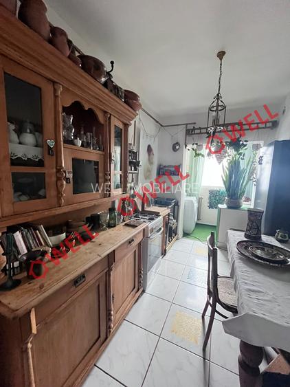 De vânzare Apartament recompartimentat din 3 camere, în 2 camere! - 2