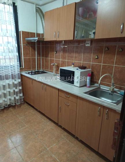 Garsoniera - parter - Zona Gara - 2