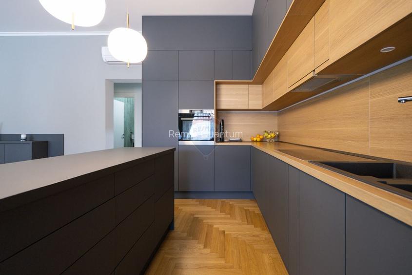 Casă / Vilă cu 5 camere de vânzare în zona Dealuri Oradea - 5