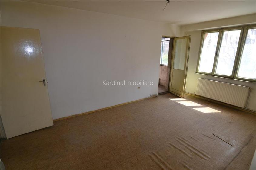 Exclusiv apartament 3 camere circular etajul 2 Calea Bucuresti - 19