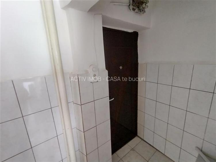 Oravita | Apt.2 Cam | Etj.1 | Zona Pompieri | Pret Negociabil - 14