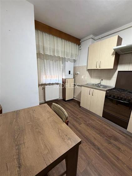 Apartament 3 camere, zona Aula Universitatii - 8