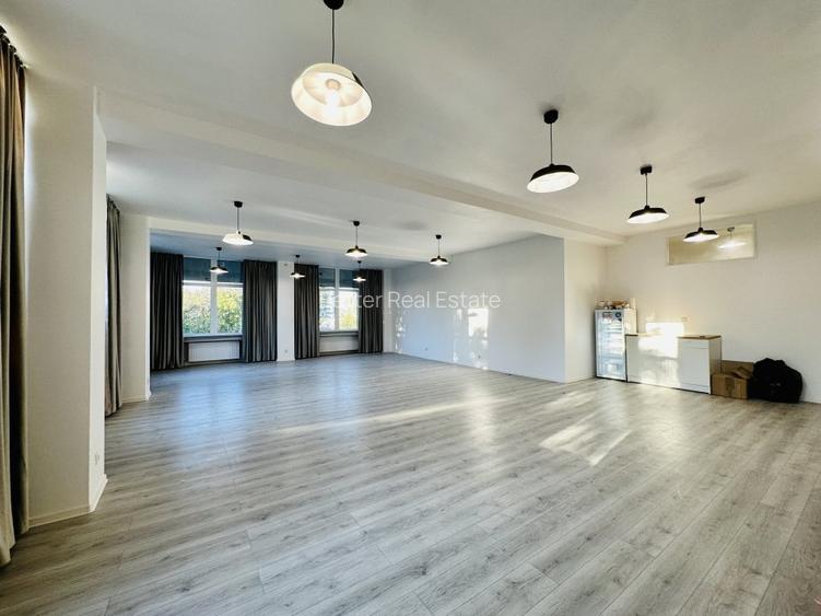 Spațiu Comercial - Sector 4 - 200 Mp - L a Doua minute fata de  Metrou - 4