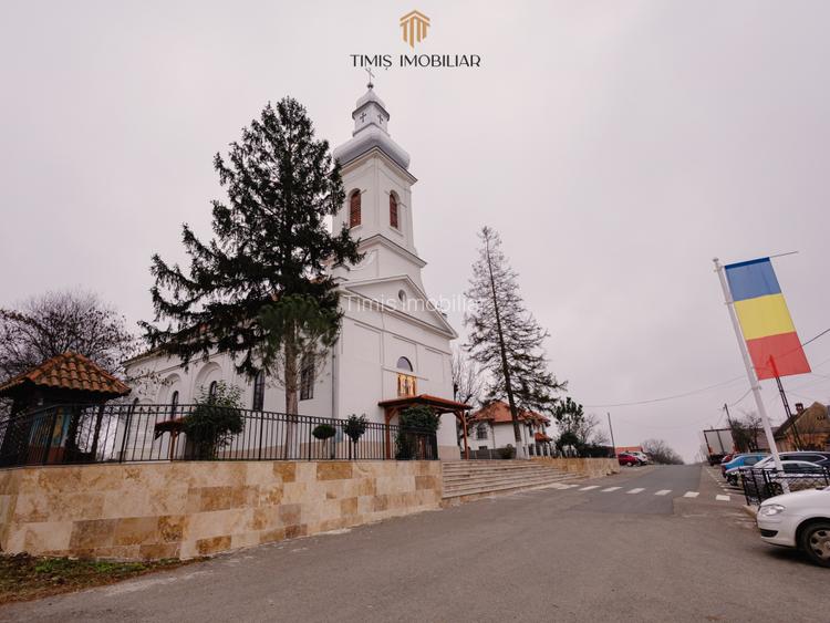 Teren Ianova 1200 mp, vatra satului | asfalt, utilitati | Comision 0% - 16