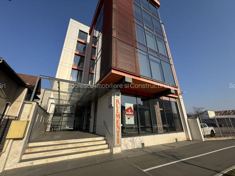 Spatiu comercial de închiriat  bulevardul Cetății - 4
