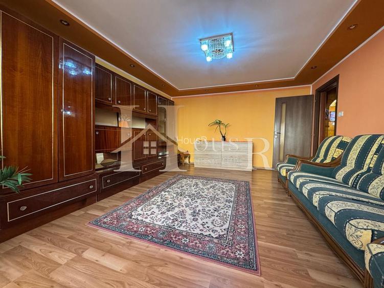 Etaj 2.Bloc izolat.Centrala proprie.Vedere 2 parti - 3